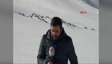 Hakkari dağlarında nefes kesen kayak ve Snowboard gösterisi