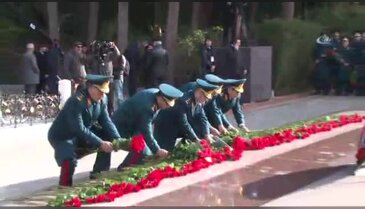Haydar Aliyev kabri başında anıldı
