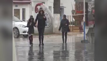 Sağanak yağmur Bodrum'da hayatı olumsuz etkiledi