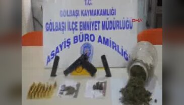 Gölbaşı'nda otomobilde esrar ve tabanca ele geçirildi