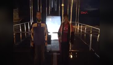 Marmarisli esnaflardan Türk Bayrağı ve etekli terör eylemi