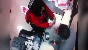 İranlı hırsızlar, güvenlik kamerası ile görüntülendi