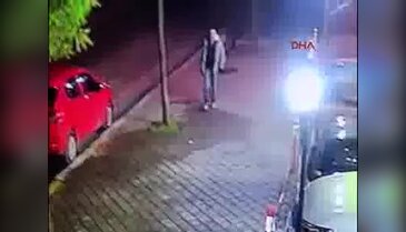Galerideki araçları bıçakla çizip kaçtı