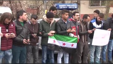 Rusya Büyükelçiliği önünde 'Halep' diye haykırdılar