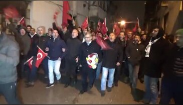 Bursa'da mahalleliden "Polisimin yanındayım" ziyareti