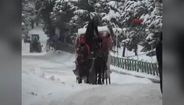Karla kaplı Abant'a yoğun ilgi
