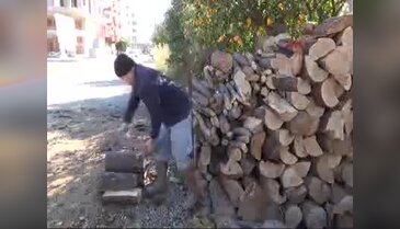 Domates üreticisi serada don nöbeti tuttu