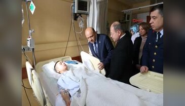 Milli Savunma Bakanı Işık ve Sağlık Bakanı Akdağ yaralı askerleri ziyaret etti