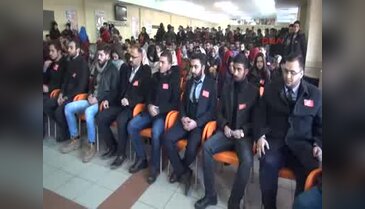 Üniversitede terörü protesto yürüyüşü