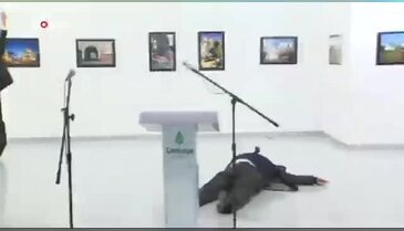 Rusya'nın Ankara Büyükelçisi Andrey Karlov silahlı saldırıda hayatını kaybetti