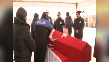 Şehit Polis Ufuk Bozgeyik için tören düzenlendi