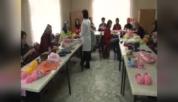 Kadın kursiyerlerden Halepli mültecilere yardım