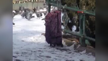 Sahipsiz valizden ayakkabılar çıktı