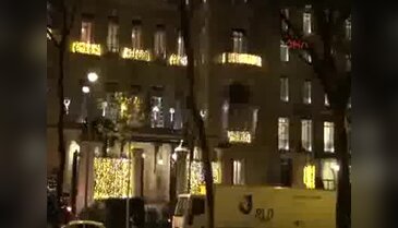 Arda Turan Paris'te düğüne katıldı