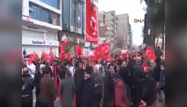 Batman'da, "Teröre lanet, şehitlere saygı" mitingi
