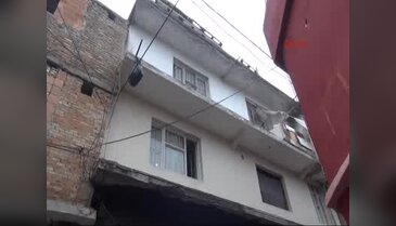Suriyeli çocuk kavgayı izlerken başından vuruldu