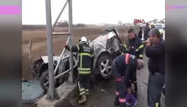 Direğe çarpan otomobil hurdaya döndü, sürücüsü ağır yaralandı