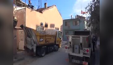 Evden 4 kamyon çöp çıktı