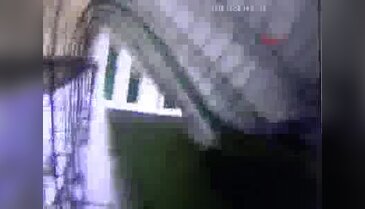 Karaman'da kar yağışı nedeniyle işyerlerinin çatılarında çökme meydana geldi