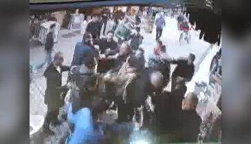Düğün salonu sahibine saldırdılar