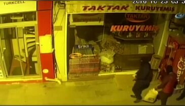 Soygunu açılamayan kapı durdurdu