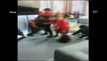 Ayı, kadına böyle saldırdı