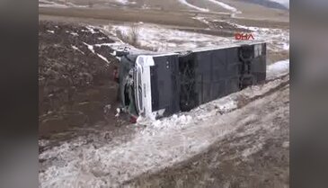 Kayseri'de 2 yolcu otobüsü devrildi