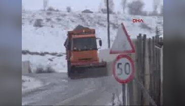 Yalova'da karayolları ekipleri kar nedeniyle 'alarmda'
