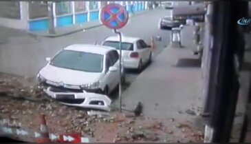 Ölümden saniyelerle kurtuldular