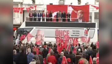 CHP Lideri Kılıçdaroğlu Mumcular Meydanı'nda halka hitap etti