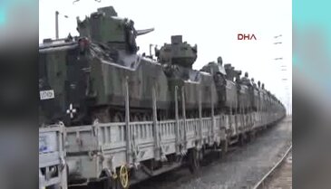 Sınıra zırhlı askeri araç sevkiyatı