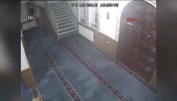 Camideki yardım kutusunda bulunan 650 TL'yi çaldı