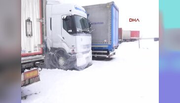 TIR sürücülerinin parkta korkulu bekleyişi