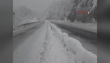 Kar, Bolu Dağı'nda ulaşımı yavaşlattı