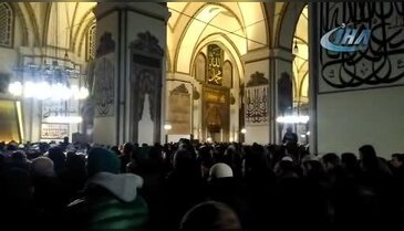Bursa'da yeni yılın ilk sabah namazında Ulucami doldu taştı