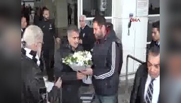 Beşiktaş'a Antalya'da çiçekli karşılama