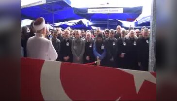 Reina katliamında şehit olan polis memuru son yolculuğuna uğurlandı