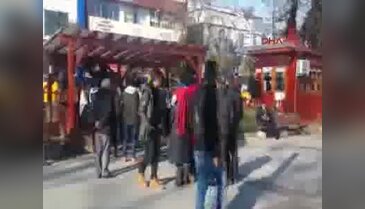 Sürpriz evlilik teklifi ile şaşırdı