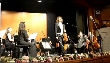 Keman virtüözü Markov Bursa'da sahne aldı