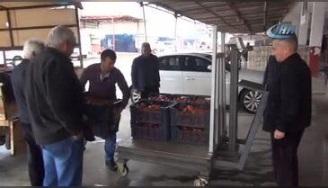 Domatesin fiyatı yüzde yüz arttı