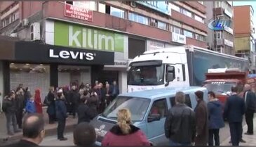 AK Parti'den Halep'e yardım tırı