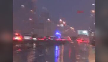 Kar yağışının etkisini artırdığı İstanbul'da trafik yoğunluğu yüzde 90'a ulaştı