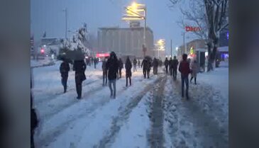 Bursa Uludağ'da kar kalınlığı 2 metreyi geçti
