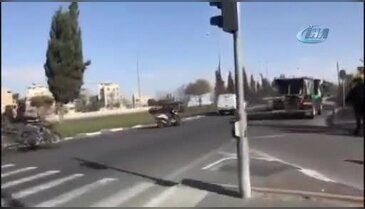 Kudüs'te kamyon kalabalığa daldı: 3 ölü, 15 yaralı