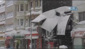 Bursa Karacabey-Bandırma yolu trafiğe kapandı