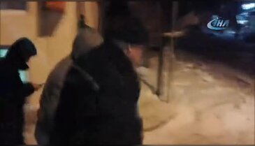 Çıkmaz sokağa daldı, karın altında saklanırken yakalandı