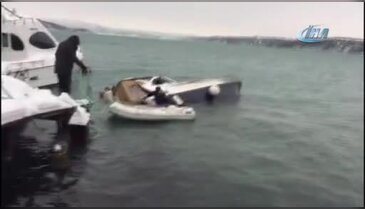 Yoğun kar yağışı tekne batırdı