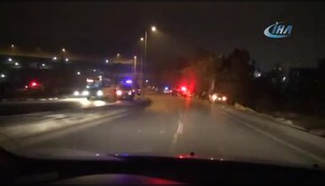 Kazaya müdahale eden sağlık görevlileri ve yaralılara otomobil çarptı: 1 asker can verdi, 4 yaralı