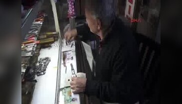 67 yıldır saat tamirciliği yapıyor