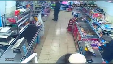 Bıçaklı yağmacı polisten kaçamadı